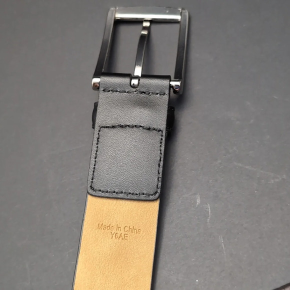 PGA Tour Men's Black Bonded/Ooze Leather Dress Belt,30/75. - Picture 3 of 9